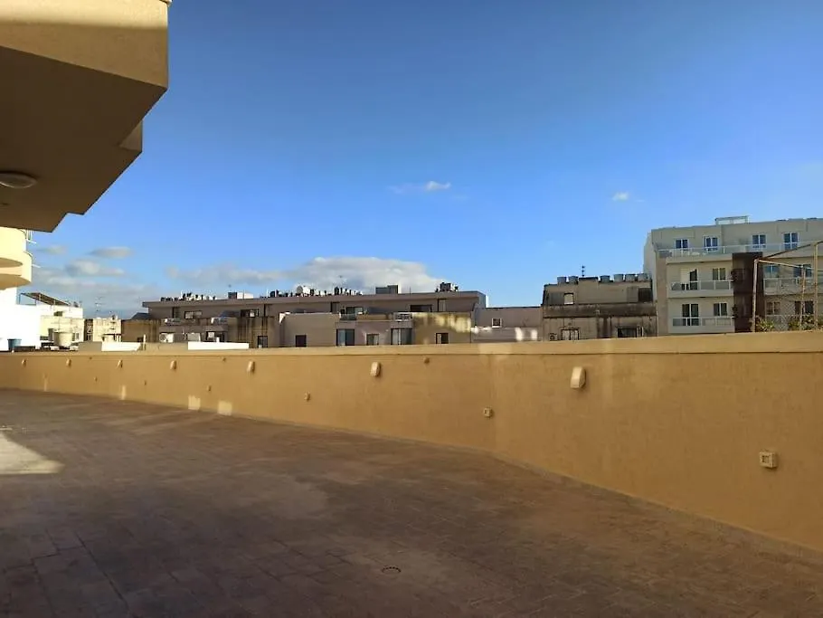 Sliema Modern 2-Bed Apartment