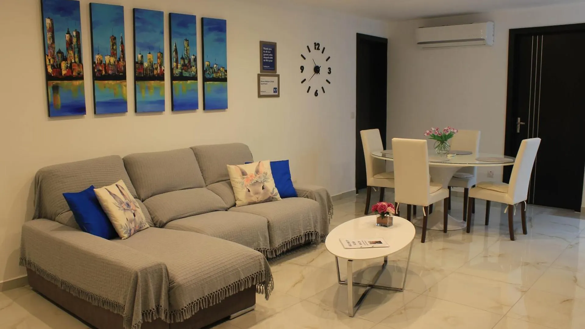 Sliema Modern 2-Bed Apartment 0*,  Malta